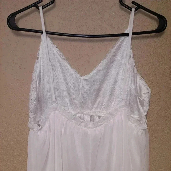 OC Order Plus Super feminine Long nylon nightgown never worn Sized Small - Picture 4 of 8